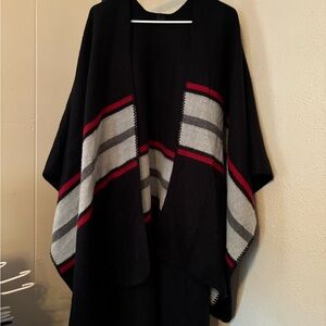 Steve Madden Poncho/Shaw